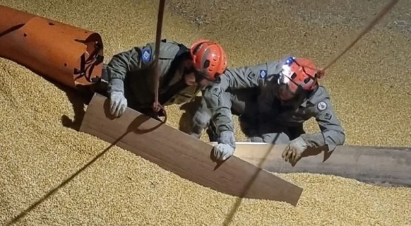 Homem de 53 anos morre soterrado em cerealista