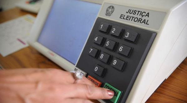 Votos brancos e nulos não têm influência no resultado eleitoral