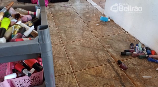 Mulher é esfaqueada pelo ex-marido enquanto fazia as unhas, em Francisco Beltrão