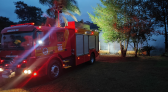Residência é destruída por incêndio na área rural de Barracão