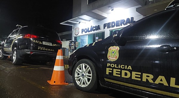Polícia Federal realiza operação para desarticular crimes de contrabando e descaminho; dois foram presos preventivamente