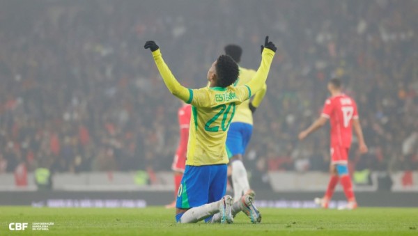 Brasil desperdiça pênalti e não passa de empate com Tunísia