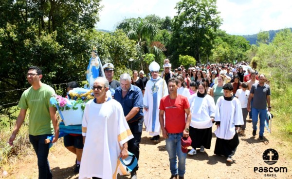Dom Edgar Ertl participa da Festa em honra à Nossa Senhora dos Navegantes