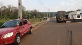 Caminhão do exército se envolve em acidente no bairro Entre Rios
