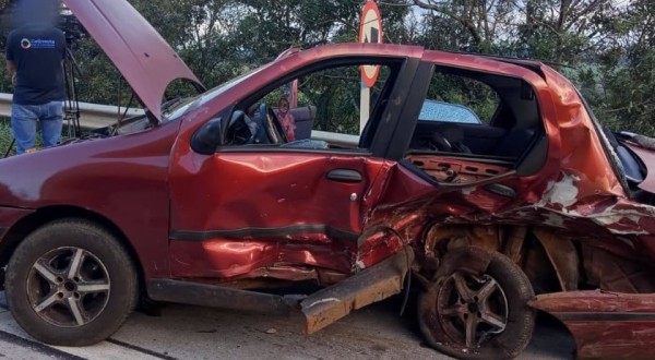 Acidente na PRC-280 deixa quatro pessoas gravemente feridas