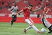 Inter leva o primeiro gol do Brasileirão e estreia com derrota para o Athletico-PR