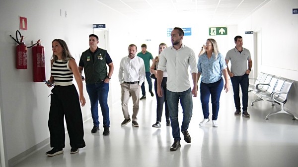 Vereadores fiscalizam as atividades e o funcionamento do novo Hospital Intermunicipal