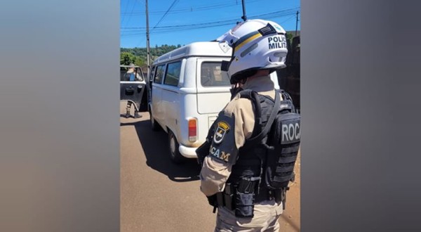 Polícia Militar recupera Kombi furtada em empresa de móveis planejados