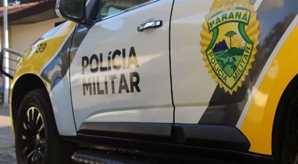 Família é rendida durante assalto e tem três carros e moto roubados