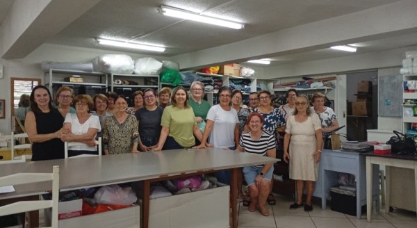 Bazar solidário movimenta Centro Social e arrecada recursos para famílias e hospitais