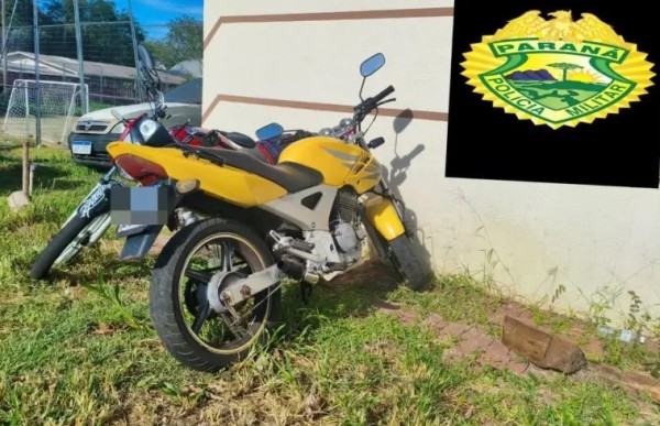 Motocicleta é apreendida após abordagem da PM