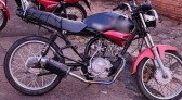 Motocicleta irregular é apreendida pela Polícia Militar em Francisco Beltrão