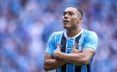 Com três gols de Carlos Vinícius, Grêmio vence Juventude na Arena