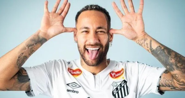 Santos oficializa renovação de Neymar até dezembro de 2026; veja o vídeo