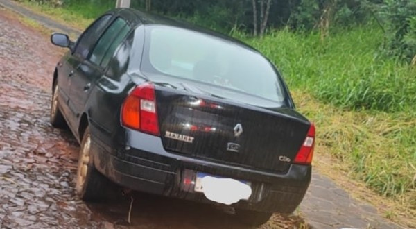 Polícia Militar recupera veículo furtado em Francisco Beltrão