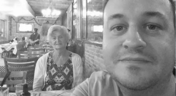 Advogado e mãe são encontrados mortos dentro de apartamento