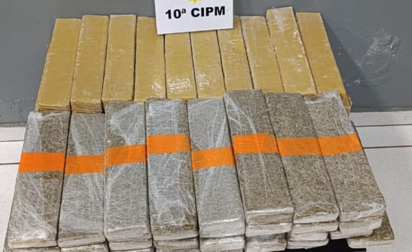 Duas mulheres são detidas com 48 quilos de maconha