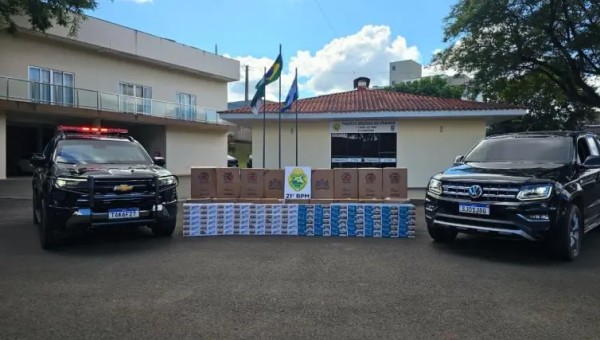Carga de cigarros contrabandeados é apreendida após perseguição