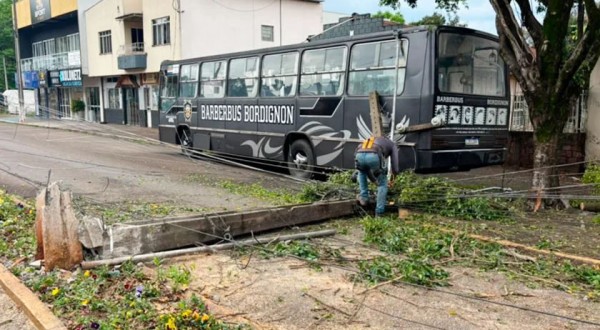 Temporal marca último dia de inverno no Paraná