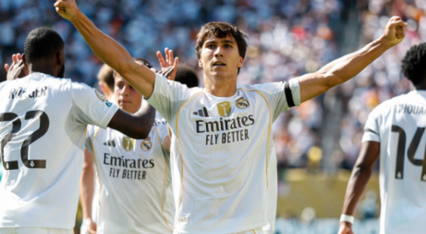 Real Madrid vence Borussia Dortmund e avança à semifinal contra o PSG