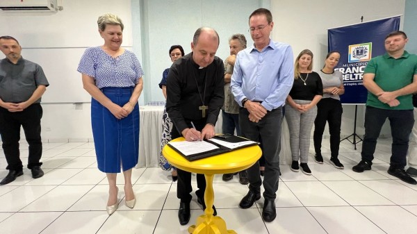 Prefeitura lança projeto para novo espaço de atendimento ao autismo