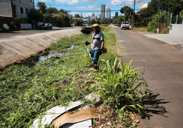 Córrego Progresso passa por limpeza e reforça prevenção de alagamentos