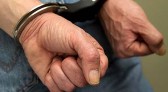 Homem é preso suspeito de agredir companheira