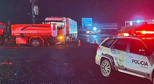 Motociclista morre em grave acidente entre moto e carreta na PR-182