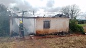 Bombeiros de São Lourenço do Oeste atendem ocorrência de incêndio em Vitorino