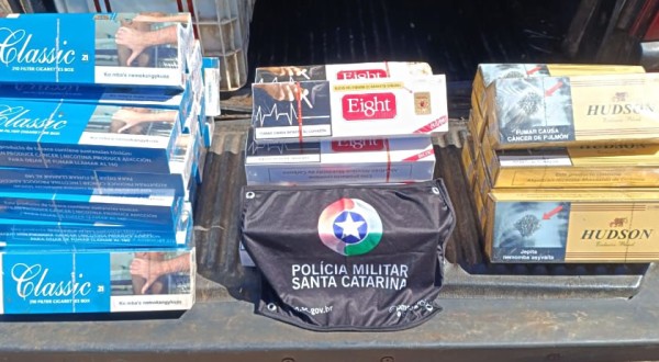 Homem é preso por contrabando de cigarros após apreensão de 190 pacotes