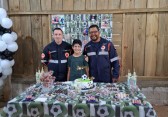 Criança comemora aniversário com os socorristas do SAMU que salvaram há 10 anos