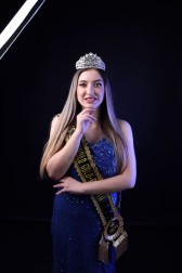 Autista que é exemplo de superação conquista título de Miss