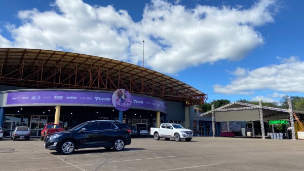 Expectativa se eleva para a abertura oficial da Expofeira Mulher 2025