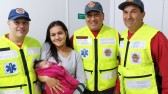 Bebê de 40 dias é salvo por bombeiros após se engasgar com leite materno em Palma Sola