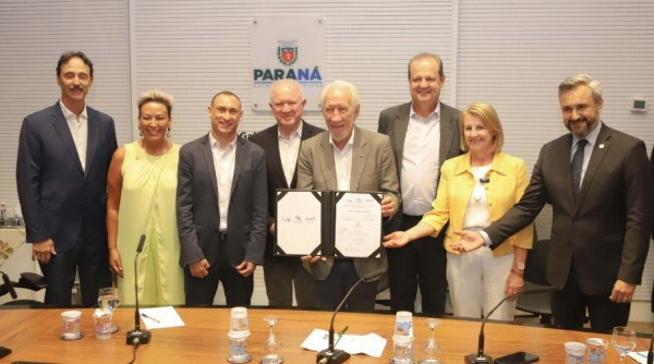 Estado concederá 100 bolsas de R$ 5 mil para doutores inovarem em empresas paranaenses