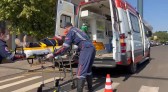 Mulher é atropelada na Tenente Camargo