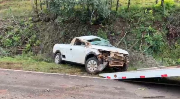 Motorista fica ferido em acidente na PR 180