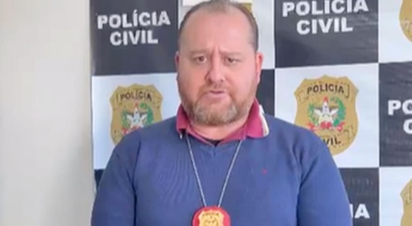 Suspeito de homicídio em Palma Sola se apresenta à Polícia Civil acompanhado de advogada