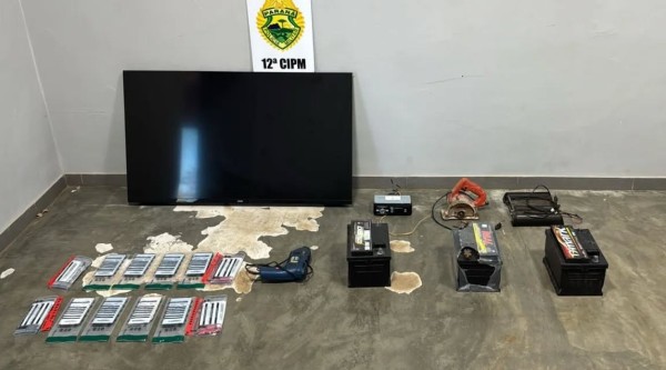 Polícia Militar recupera objetos furtados e apreende drogas, munições e eletrônicos em operação conjunta