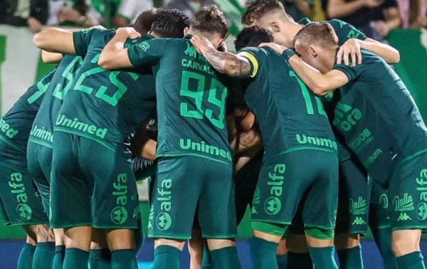 Chapecoense encara o Operário em duelo decisivo