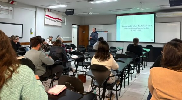 Município capacita profissionais para atendimento a crianças e adolescentes vítimas de violência