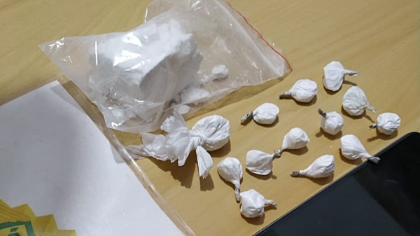 Polícia Militar de Renascença prende dois homens por tráfico de drogas