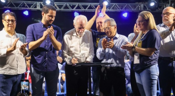 Na abertura da feira de Dois Vizinhos, Estado anuncia R$ 18,9 milhões para ampliar UTI
