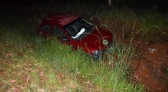 Condutor perde controle em curva e acaba saindo da pista, na PR 180