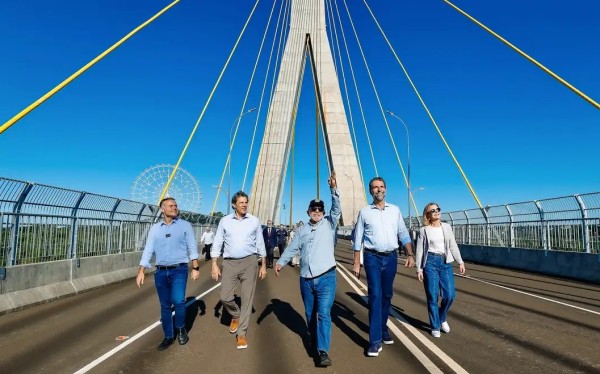 Lula inaugura ponte em Foz do Iguaçu e critica quem constrói “muros”