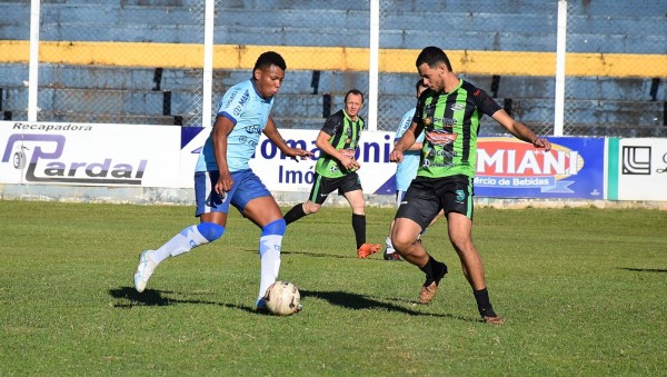Com 04 gols de Deivisson UNIÃO vence amistoso realizado contra o Pinheiros B