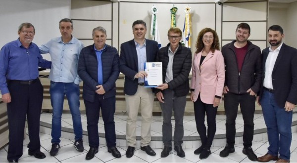 Prefeito Cleber faz prestação de contas na Câmara