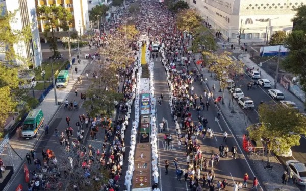 Curitiba recebe maior celebração de Corpus Christi do Brasil nesta quinta-feira