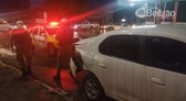 Mulher se fere em acidente envolvendo moto e carro, no Vila Nova