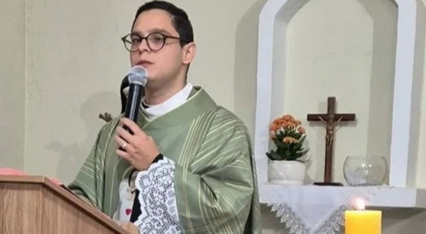 Padre Carlos morre aos 31 anos após complicações renais em Amparo